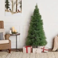 LuxenHome 5Ft Holiday Slim Artificial Pampas Grass Tree In Green -Northlight Decor Sale GUEST f356621c b959 4bd7 b637 79f794c7d69f